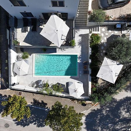 Didixi Apartments Pakostane Bagian luar foto