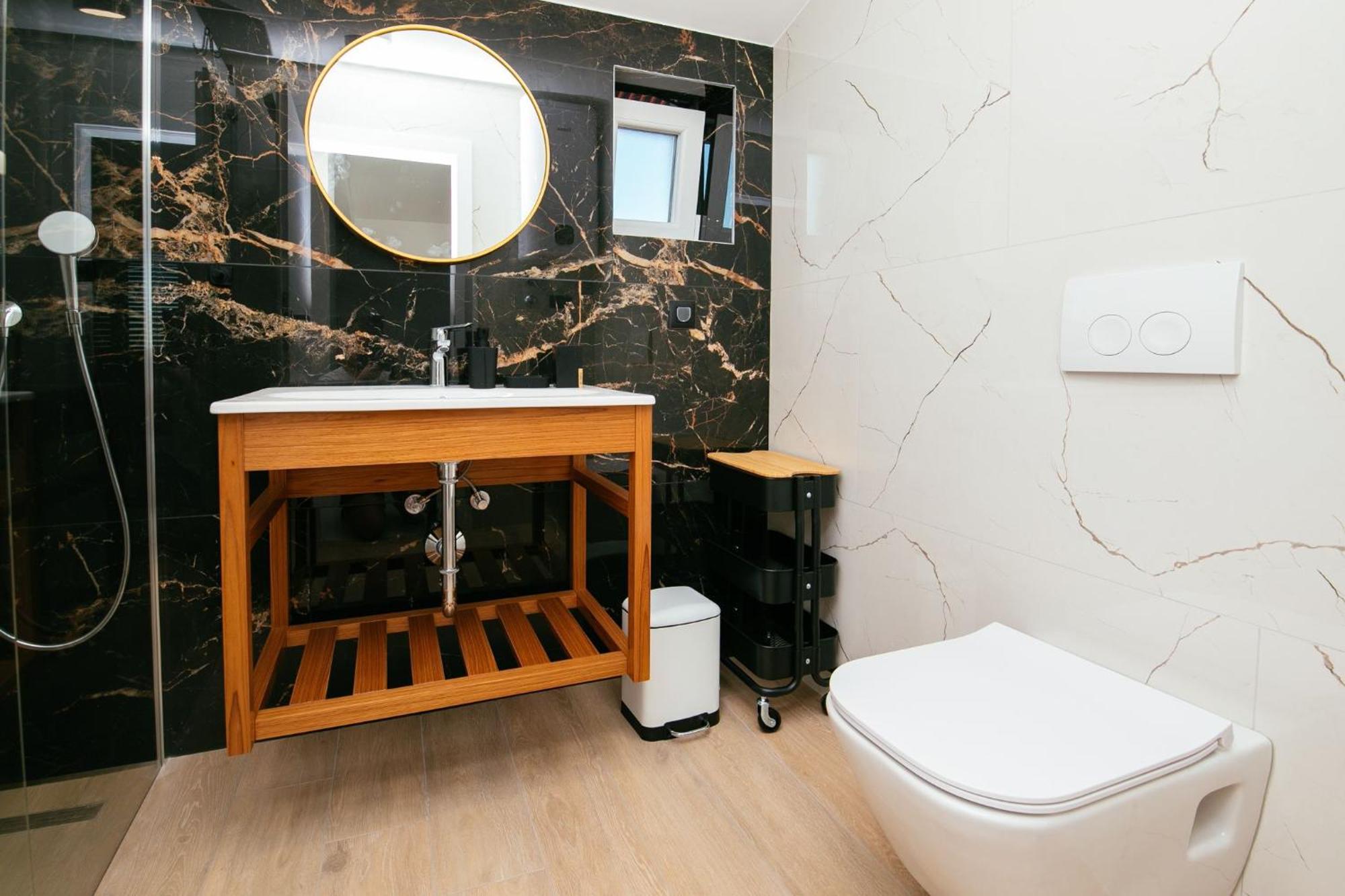 Didixi Apartments Pakostane Bagian luar foto