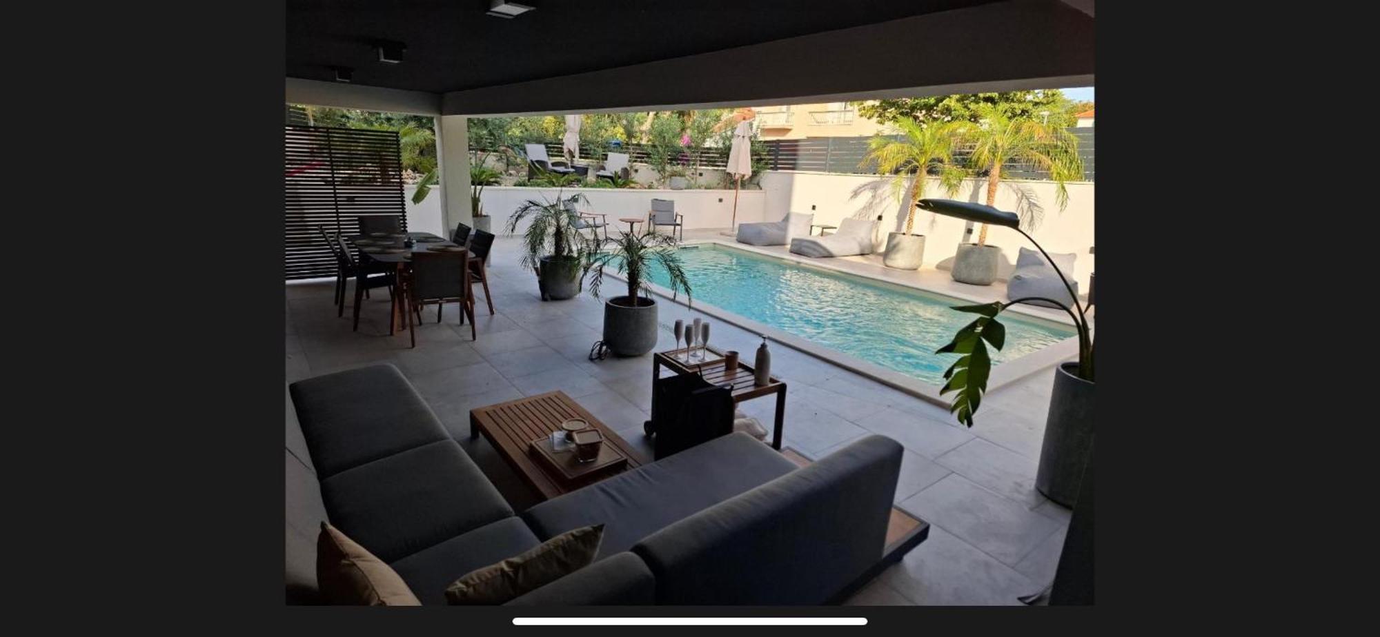 Didixi Apartments Pakostane Bagian luar foto